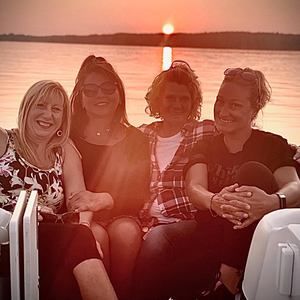 Meet your Posher, Lynnore